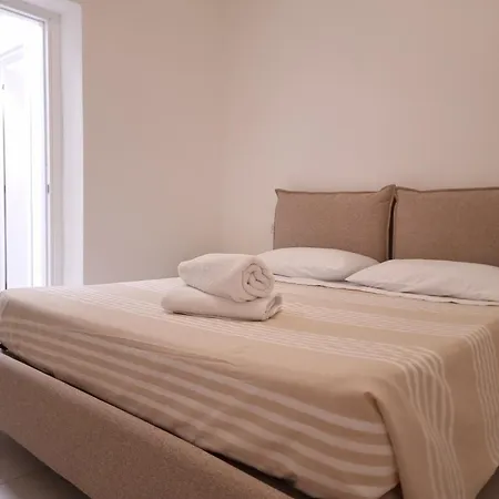 Colle Maiorca 度假居 布多尼